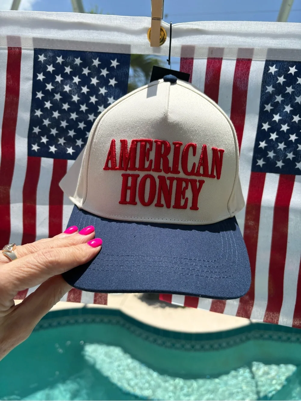 NWT!!!  USA American Honey Cream and Navy Trucker Hat!!! 🇺🇸🇺🇸🇺🇸❤️❤️❤️
